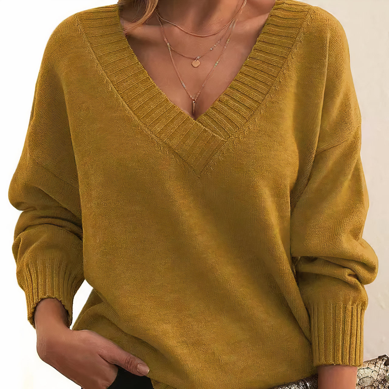 Fion - Elegant V-Neck Jumper